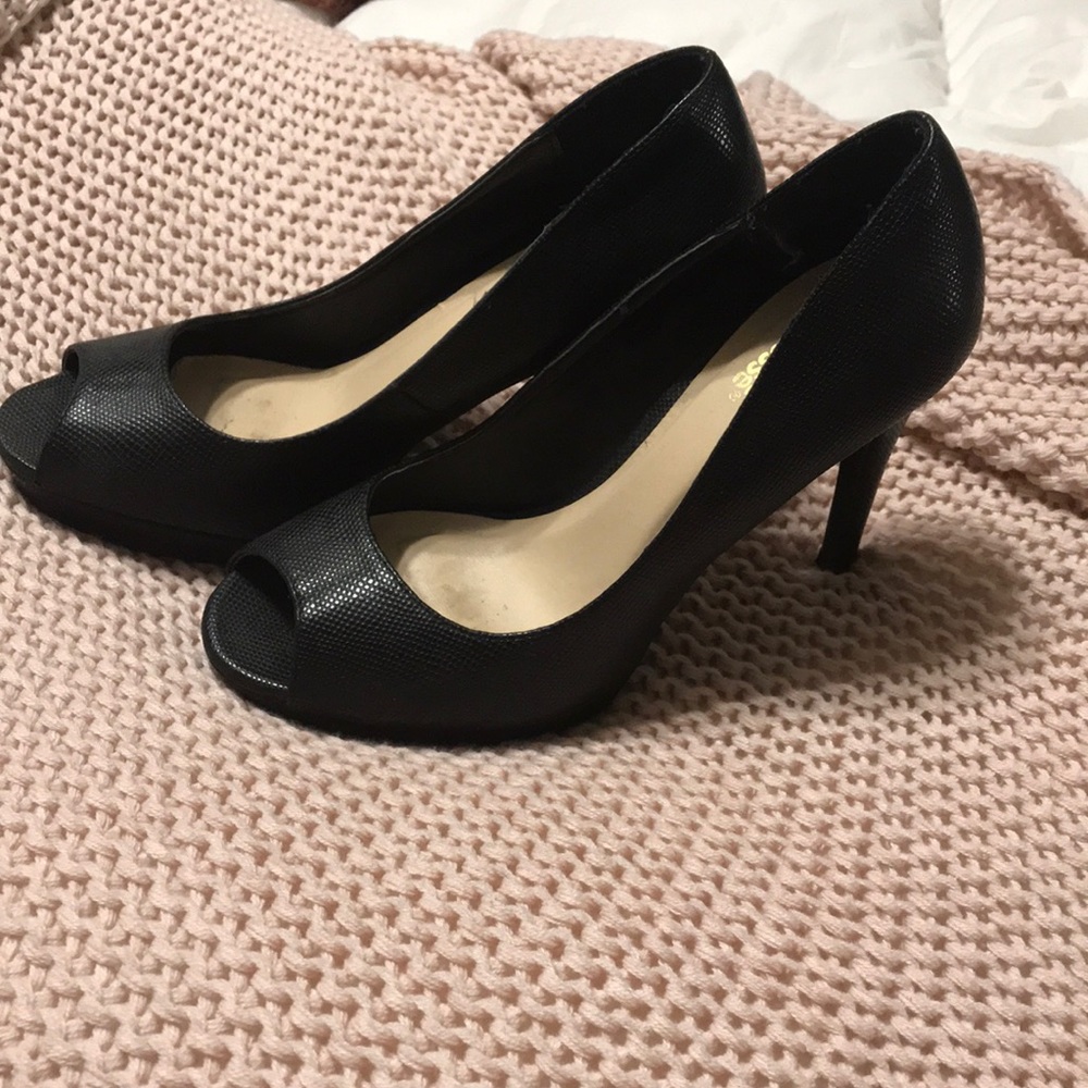 Black heels